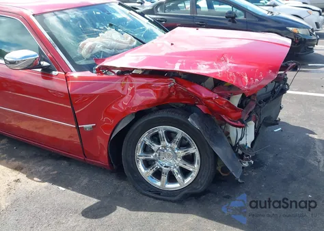 2007 Chrysler 300C z USA, uszkodzony, nr VIN 2C3KA63H37H684403